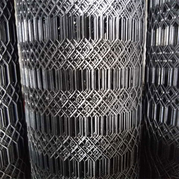 Expanded gothic metal mesh